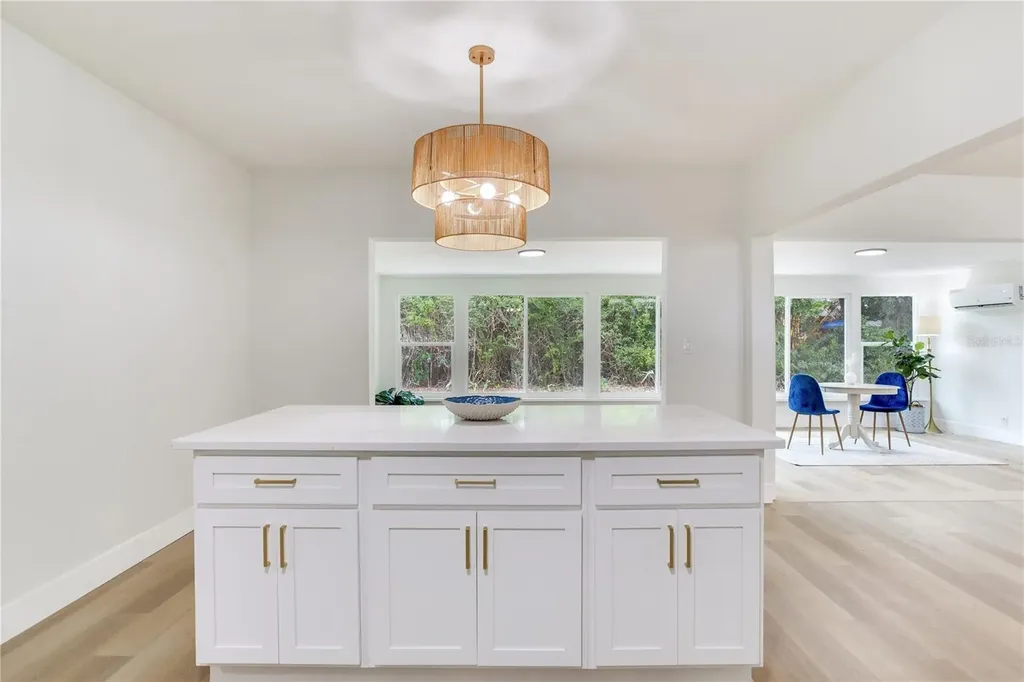 2753 Valencia Drive Sarasota FL 34239