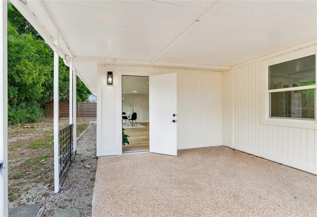 2753 Valencia Drive Sarasota FL 34239