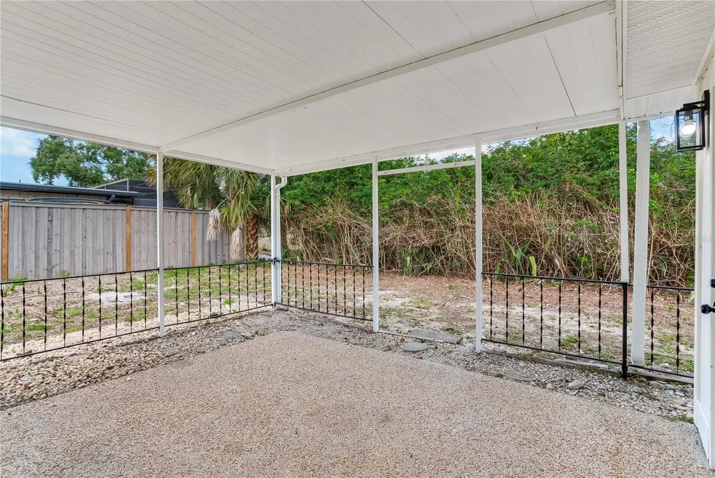 2753 Valencia Drive Sarasota FL 34239