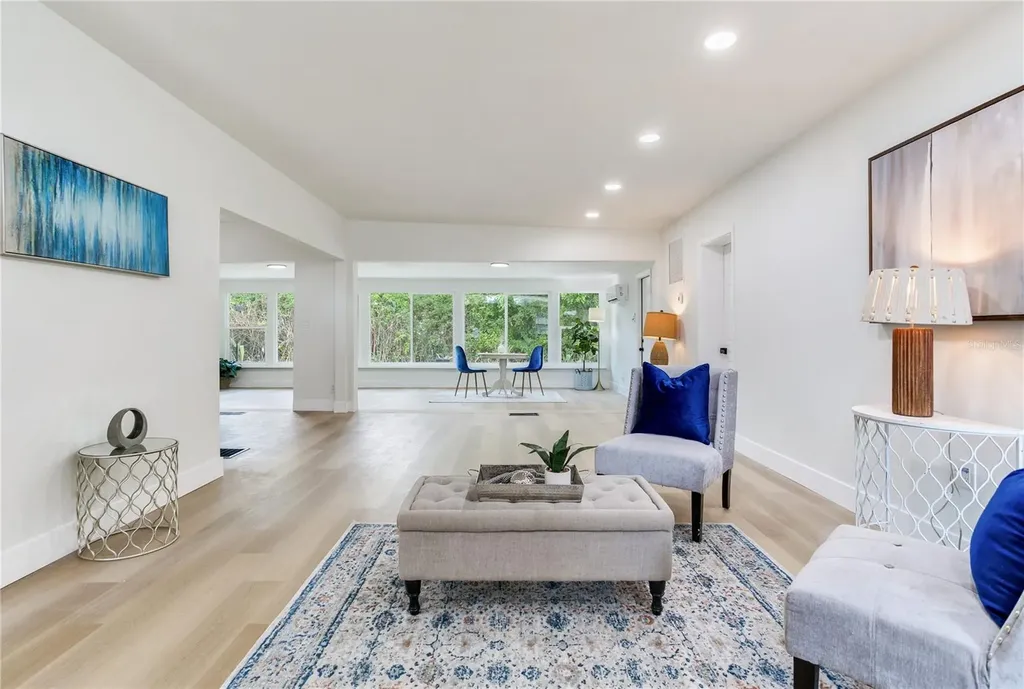 2753 Valencia Drive Sarasota FL 34239
