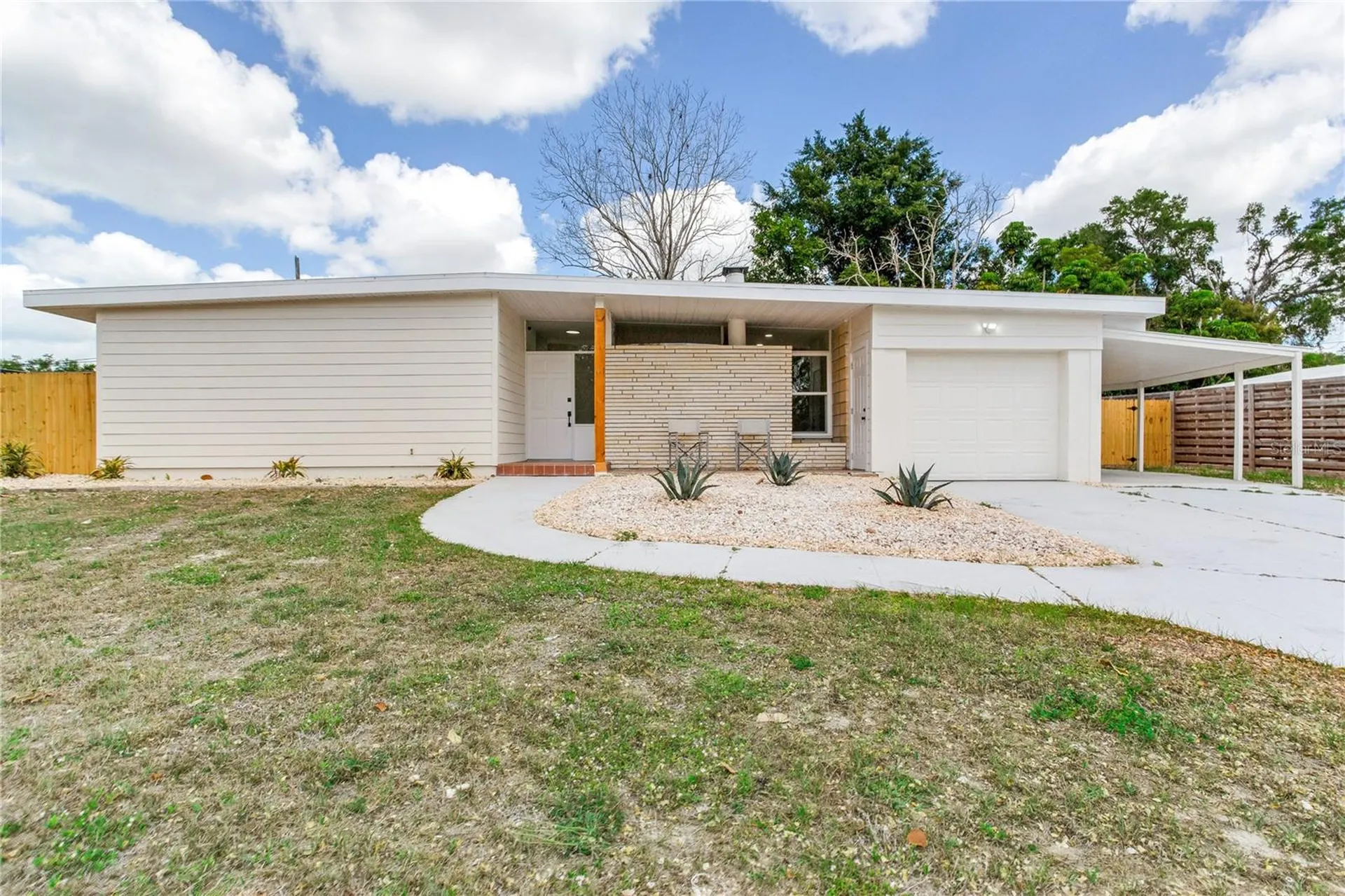 2753 Valencia Drive Sarasota FL 34239