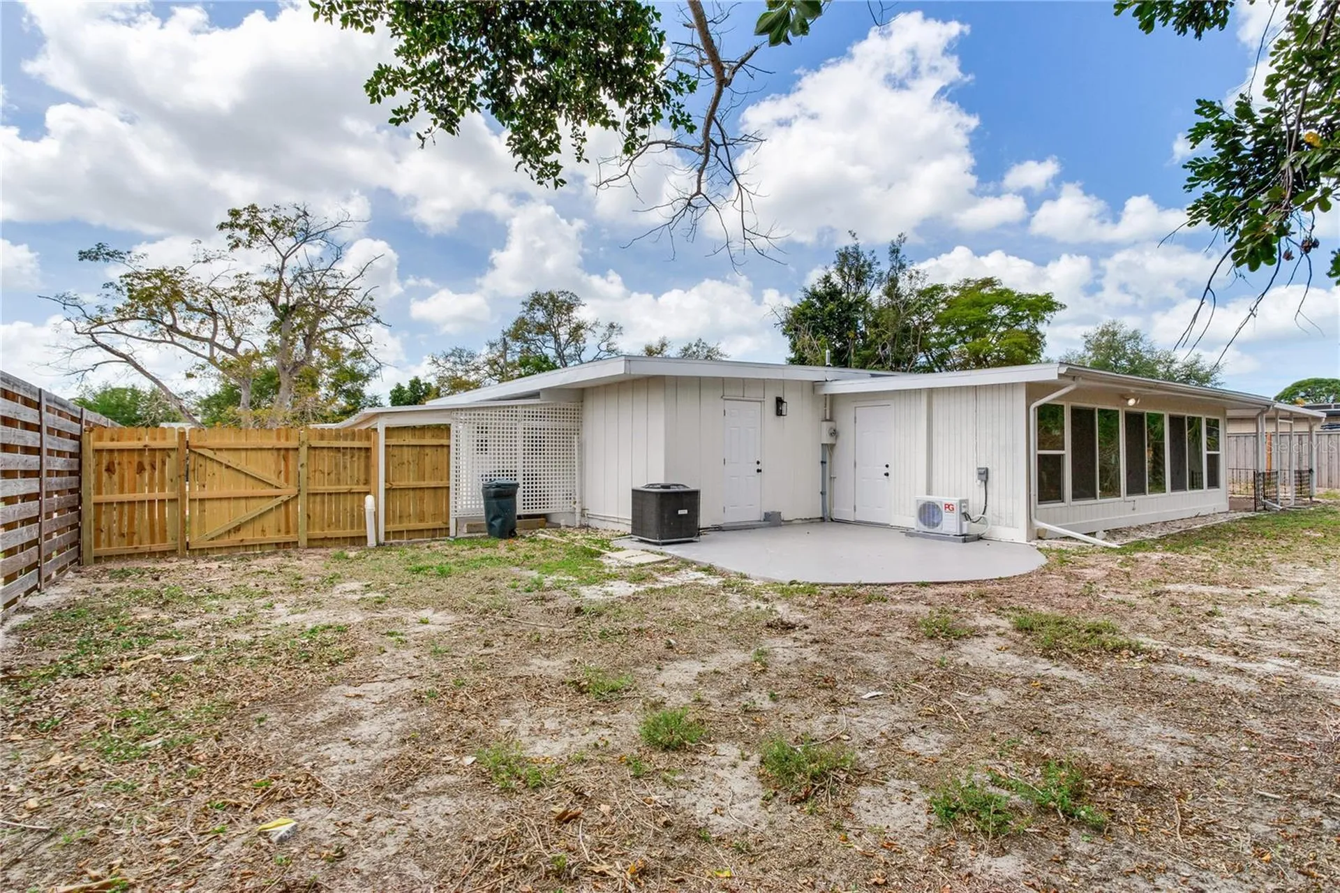 2753 Valencia Drive Sarasota FL 34239