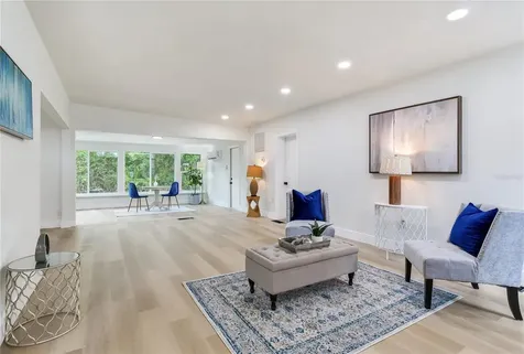2753 Valencia Drive Sarasota FL 34239