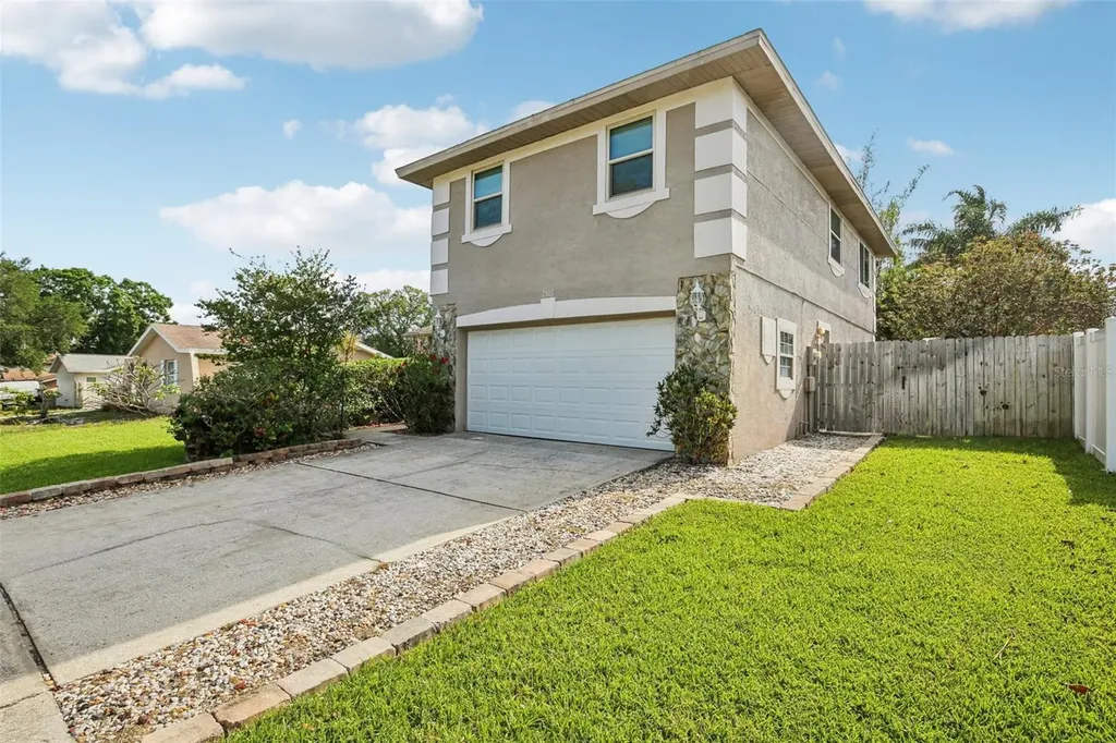 2589 Knoll Street W Palm Harbor FL 34683