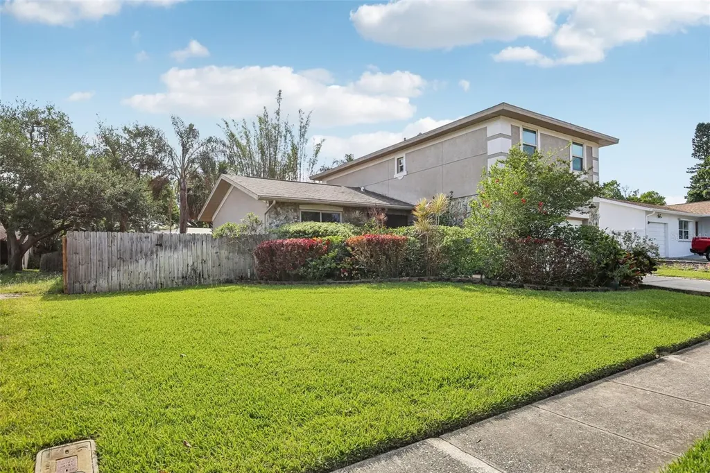 2589 Knoll Street W Palm Harbor FL 34683