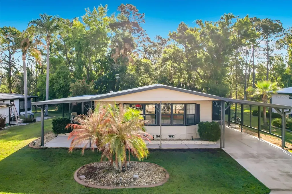 6561 Chinaberry Drive NE Winter Haven FL 33881