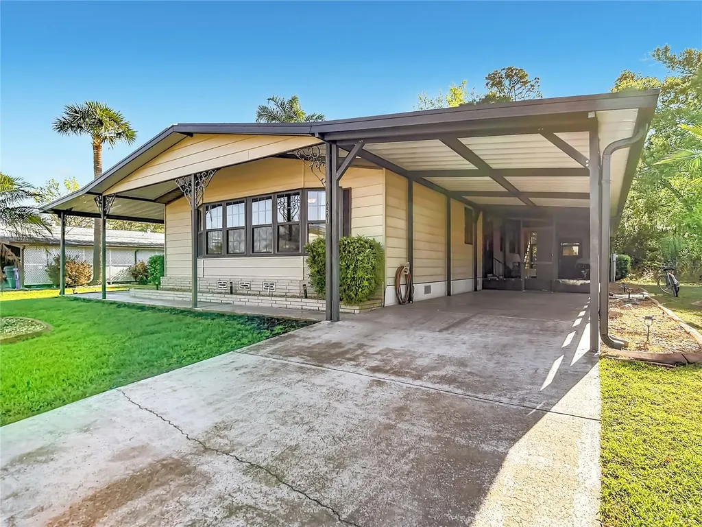 6561 Chinaberry Drive NE Winter Haven FL 33881