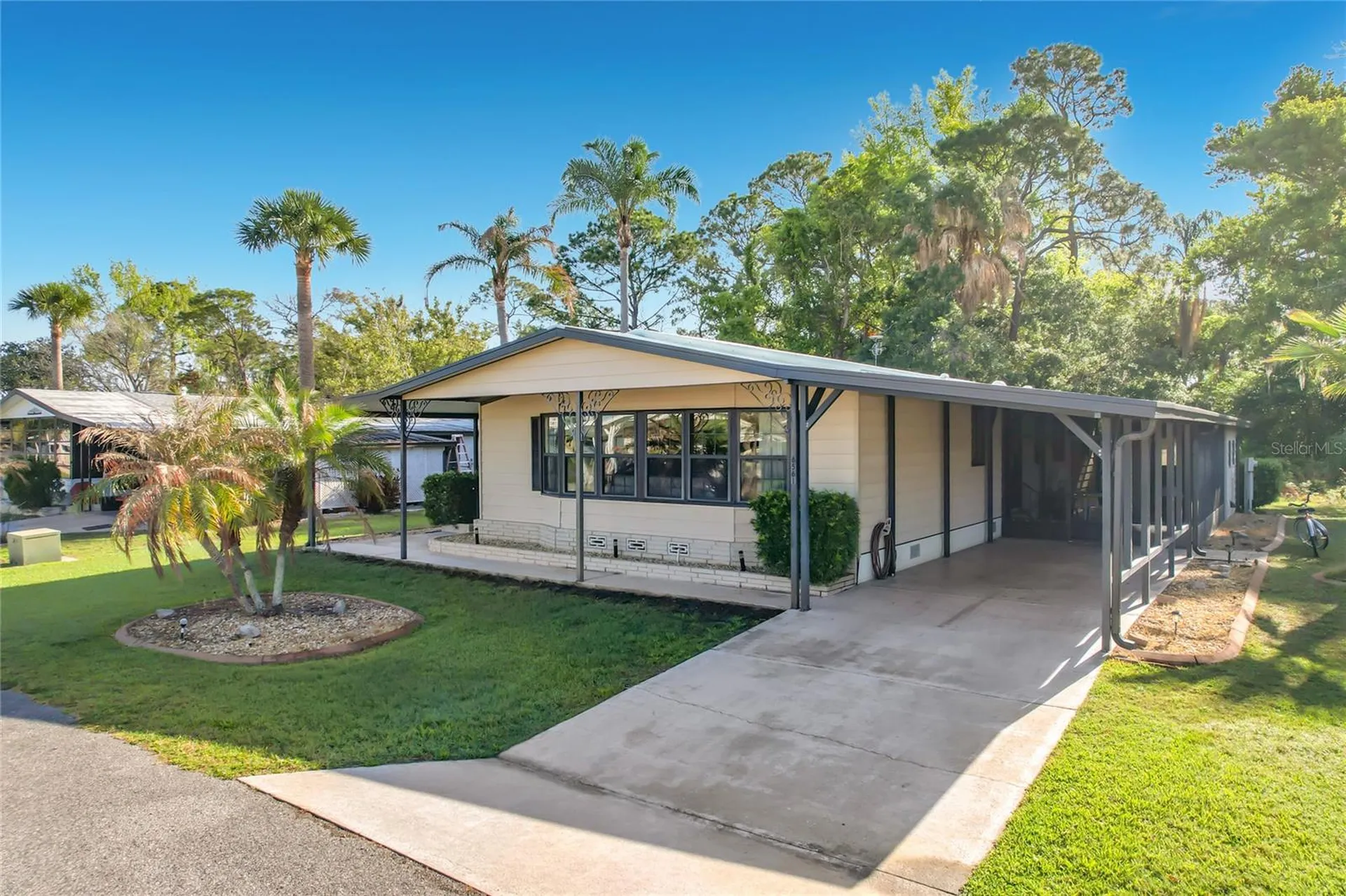 6561 Chinaberry Drive NE Winter Haven FL 33881