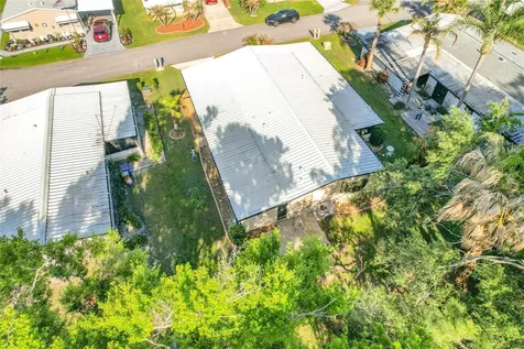6561 Chinaberry Drive NE Winter Haven FL 33881