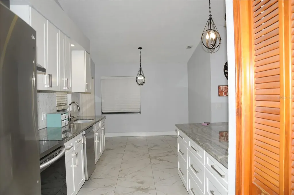 2106 Whitlock Place Dover FL 33527