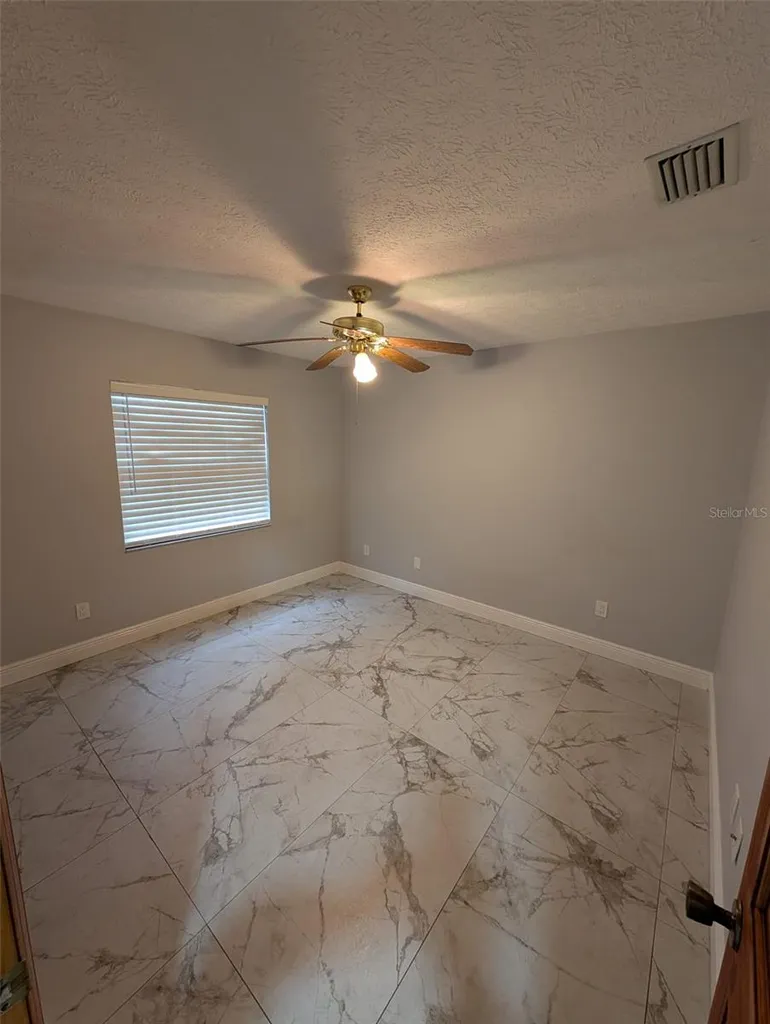 2106 Whitlock Place Dover FL 33527