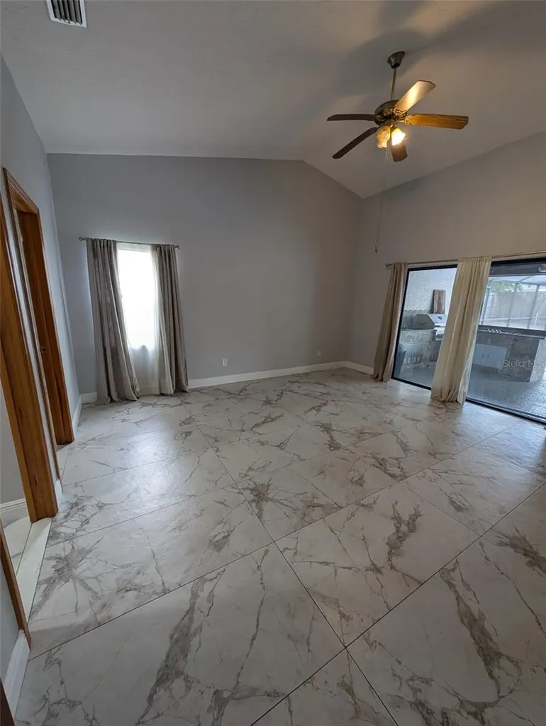2106 Whitlock Place Dover FL 33527