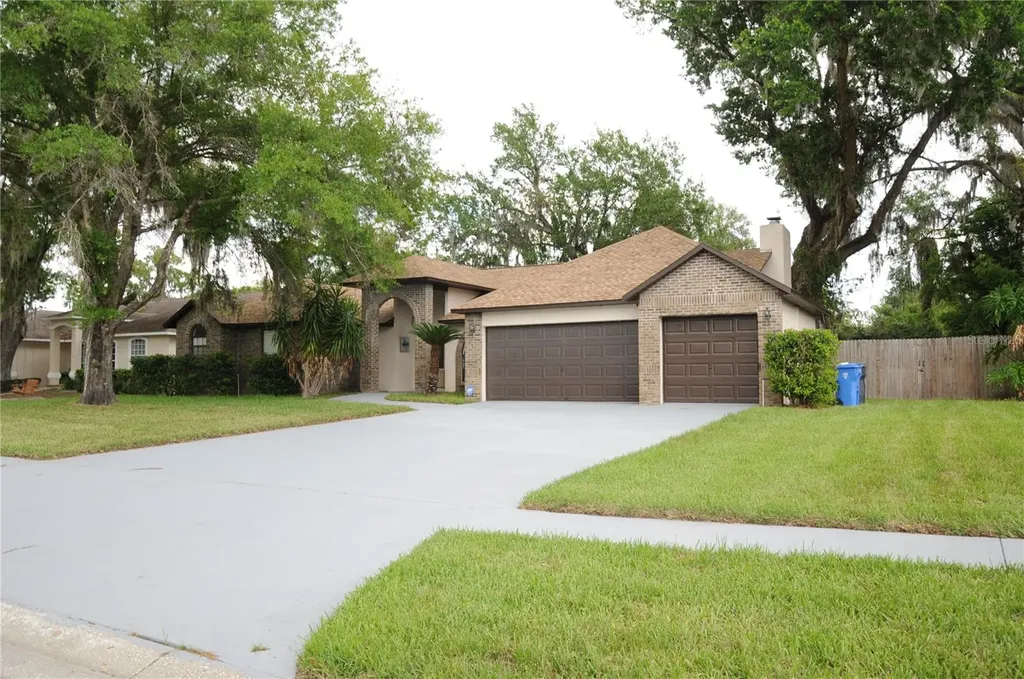 2106 Whitlock Place Dover FL 33527