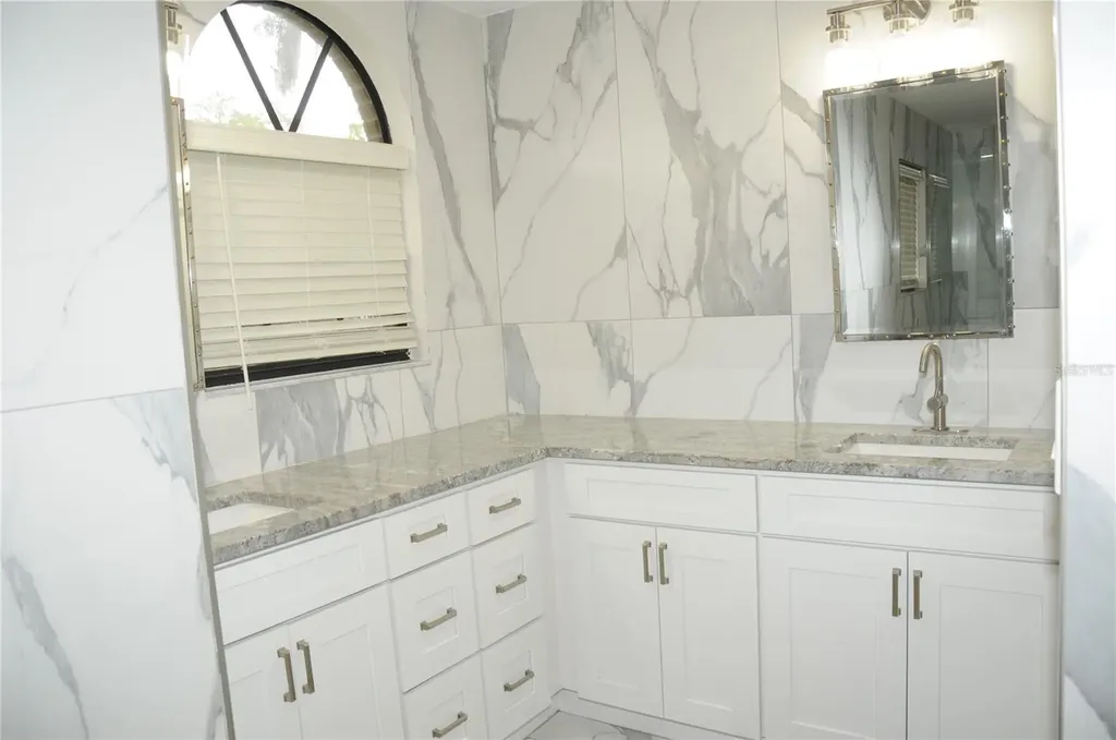2106 Whitlock Place Dover FL 33527