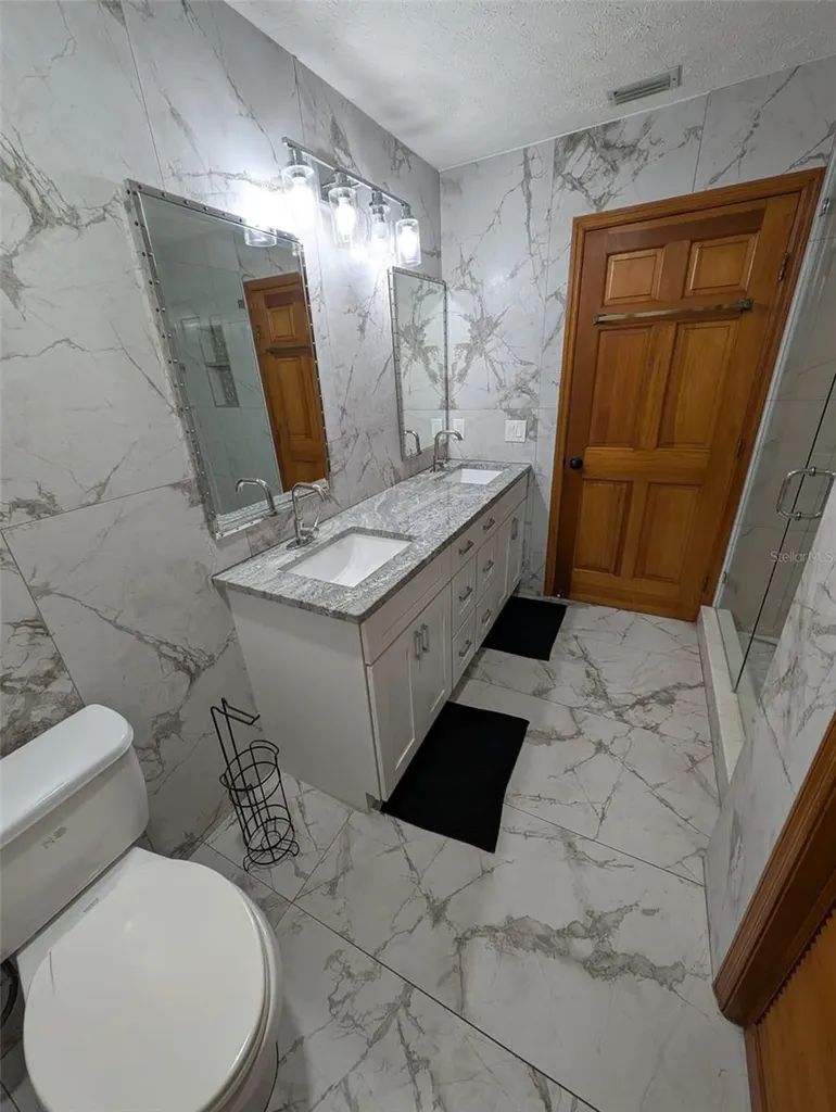 2106 Whitlock Place Dover FL 33527