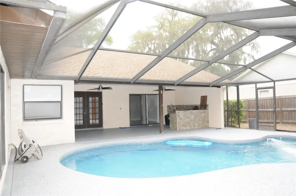 2106 Whitlock Place Dover FL 33527