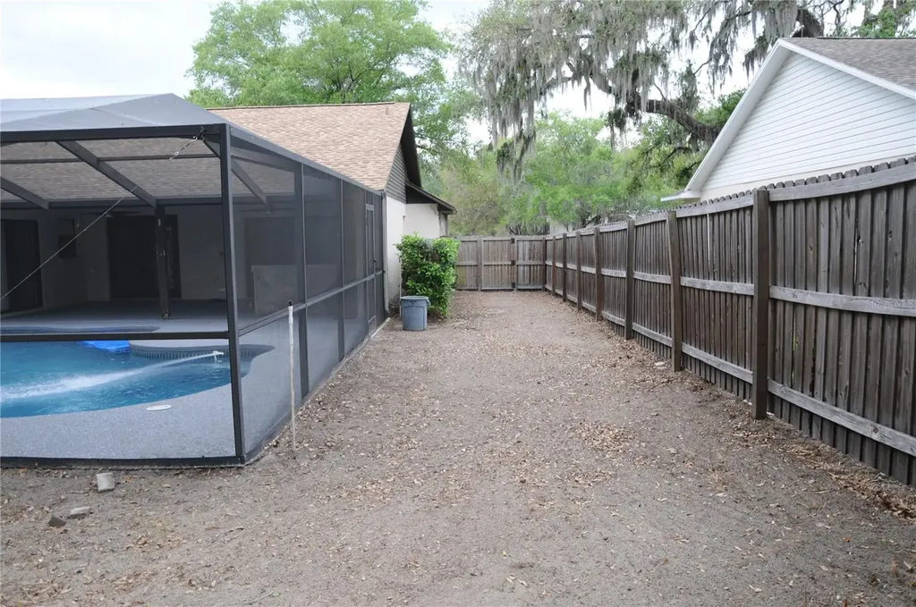 2106 Whitlock Place Dover FL 33527