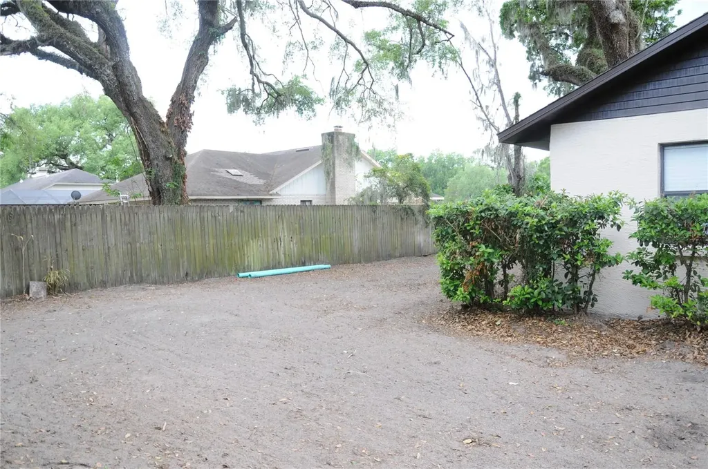 2106 Whitlock Place Dover FL 33527