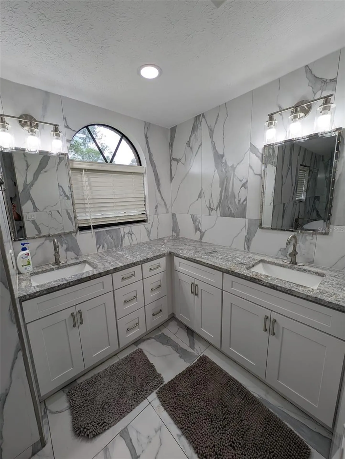 2106 Whitlock Place Dover FL 33527