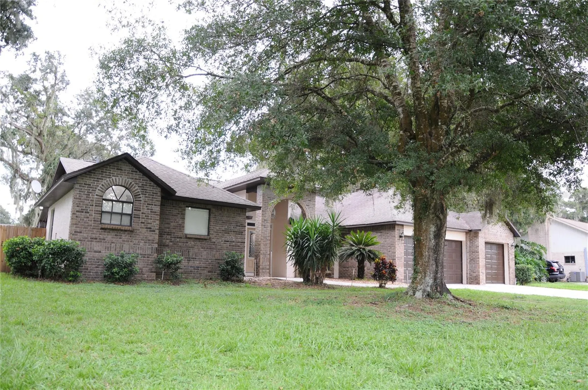 2106 Whitlock Place Dover FL 33527