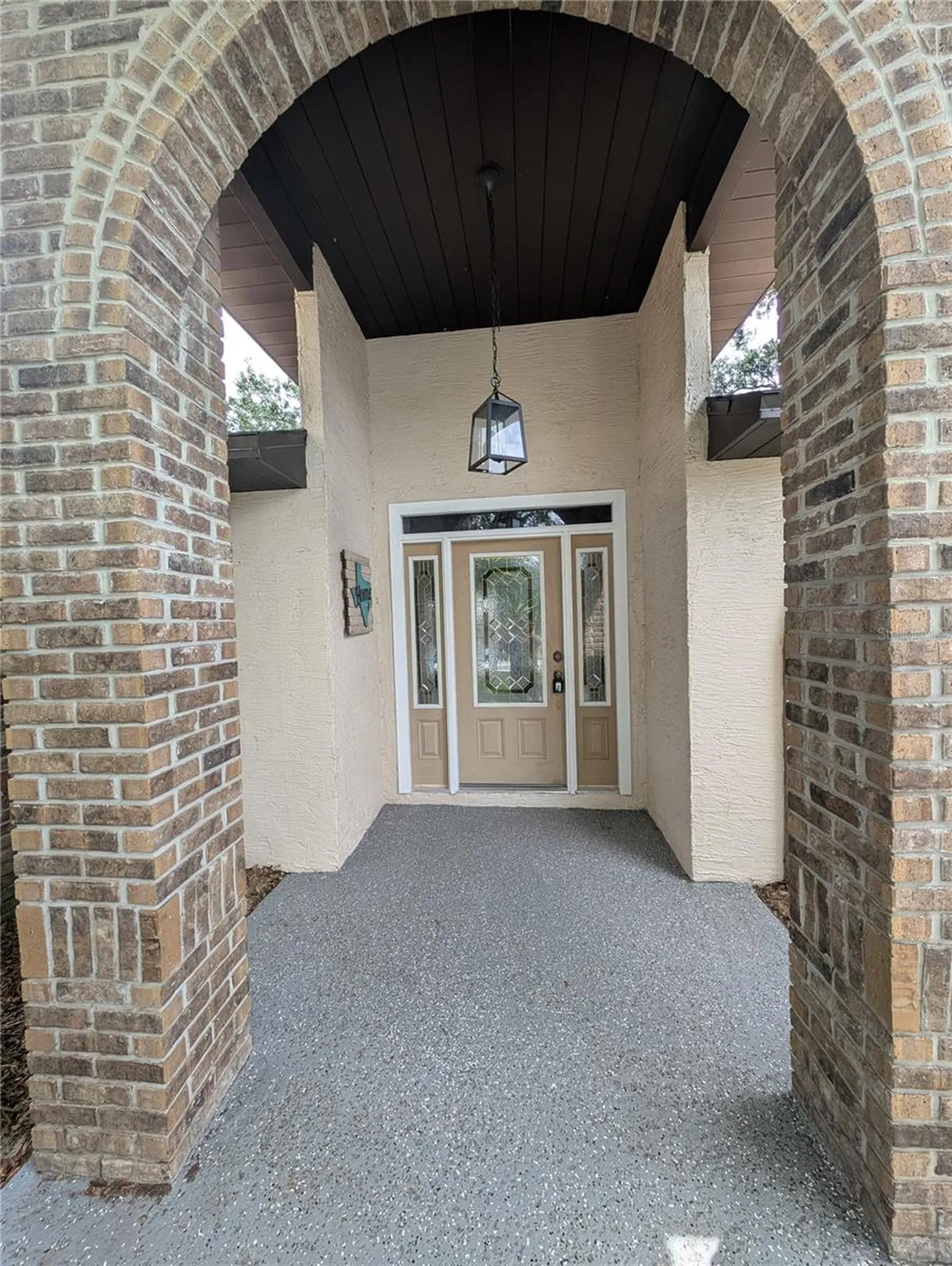 2106 Whitlock Place Dover FL 33527