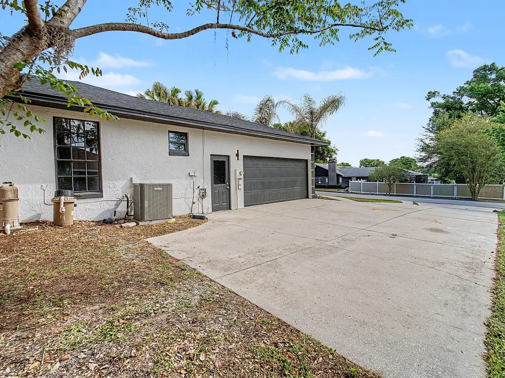 6918 Odoniel Loop W Lakeland FL 33809