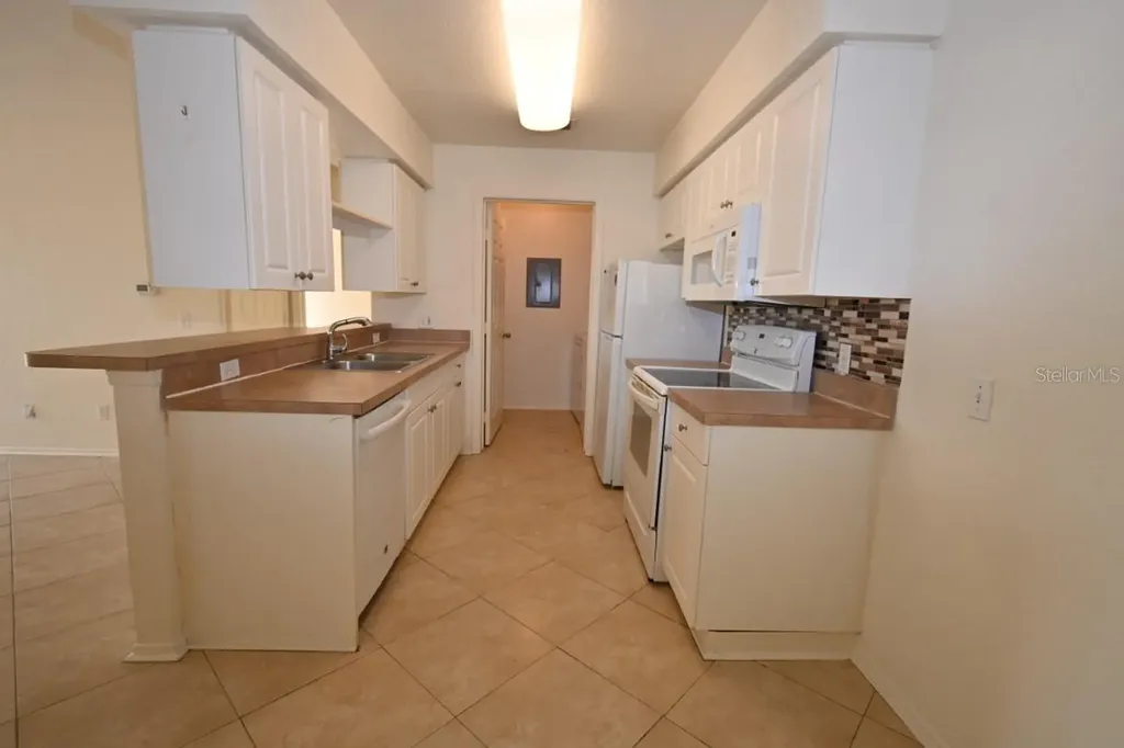 36009 Deer Creek Drive Zephyrhills FL 33541