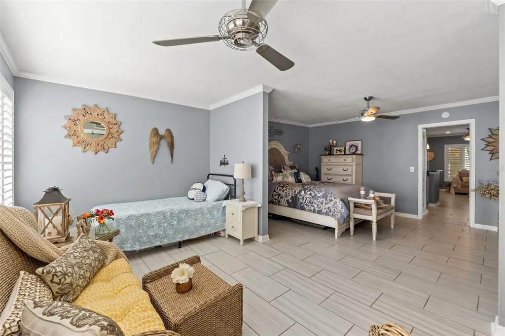 2295 Mexican Way Clearwater FL 33763