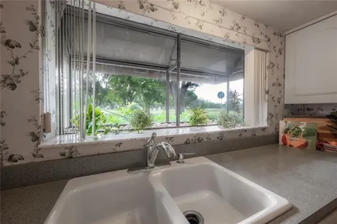 4206 Golf Club Lane Tampa FL 33618