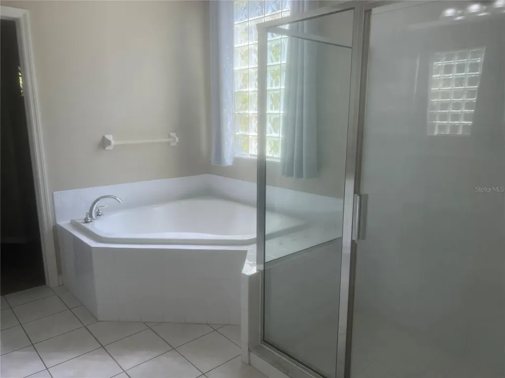 18914 Maisons Drive Lutz FL 33558