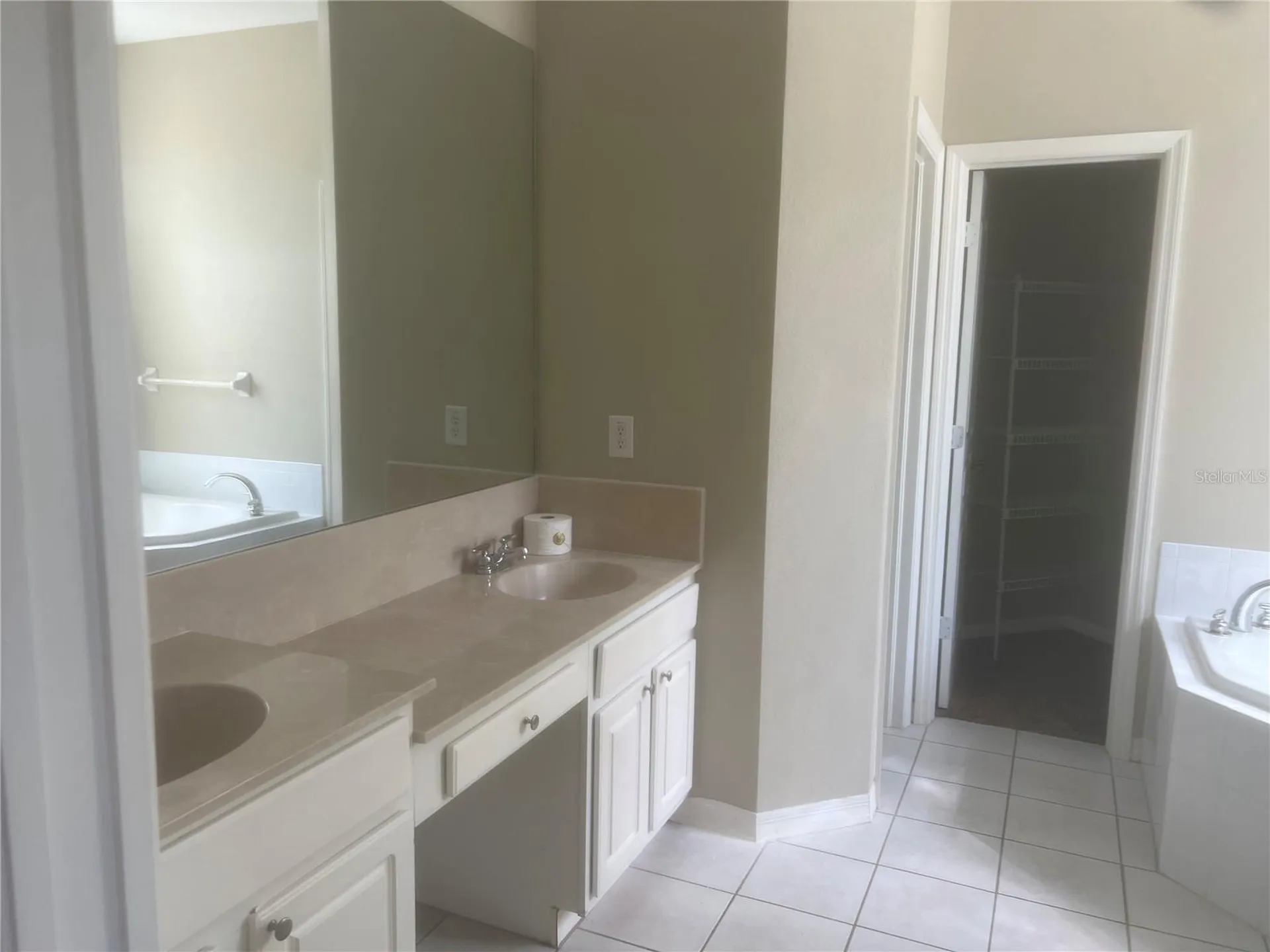 18914 Maisons Drive Lutz FL 33558