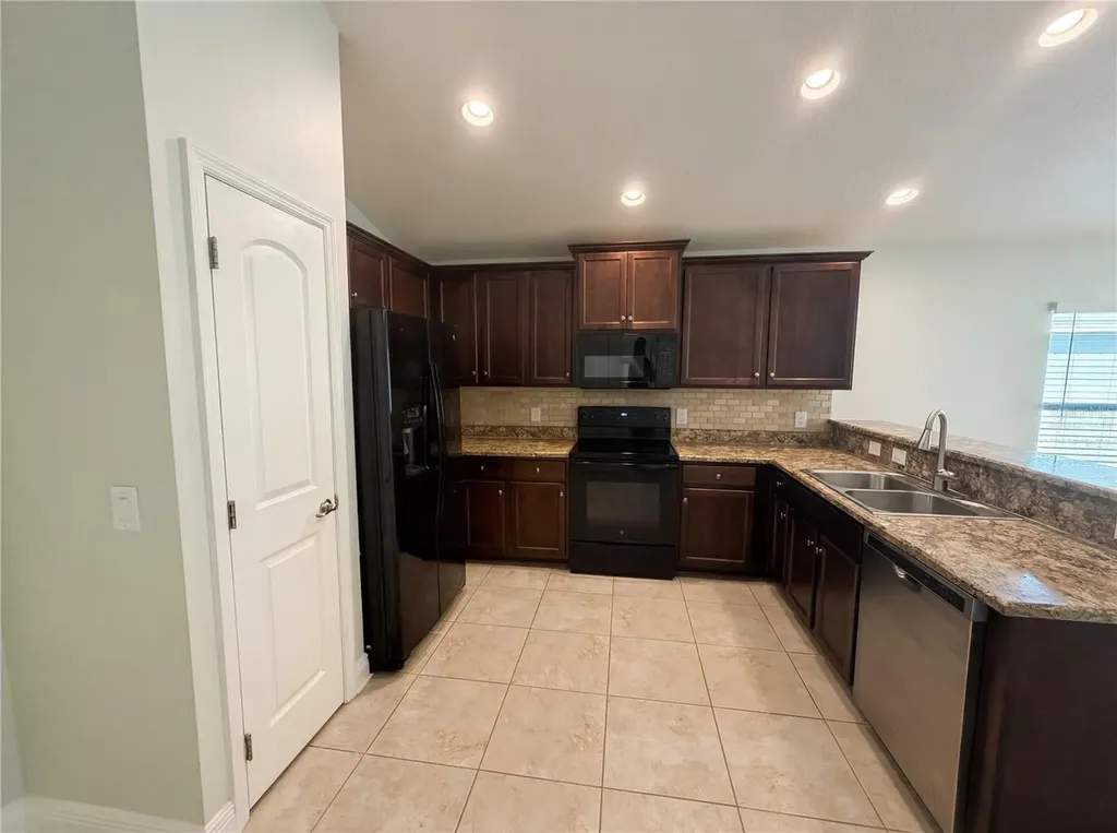 16338 Vine Cliff Avenue Hudson FL 34667