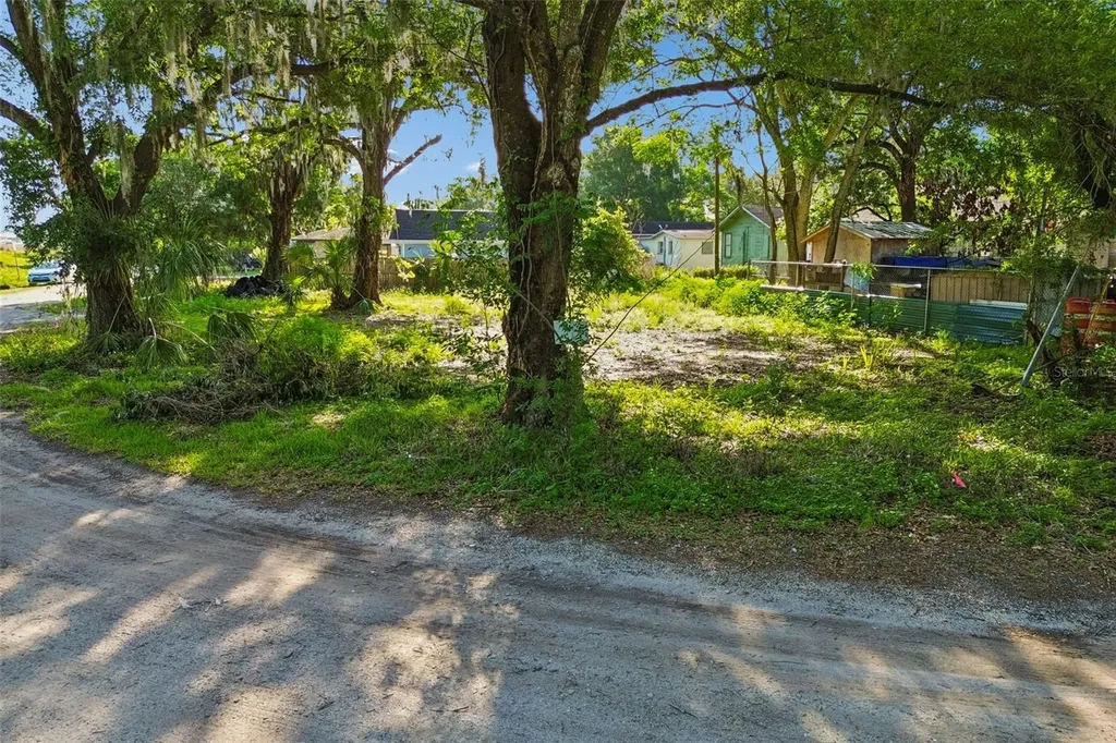 1401 Drane Street SE Plant City FL 33563