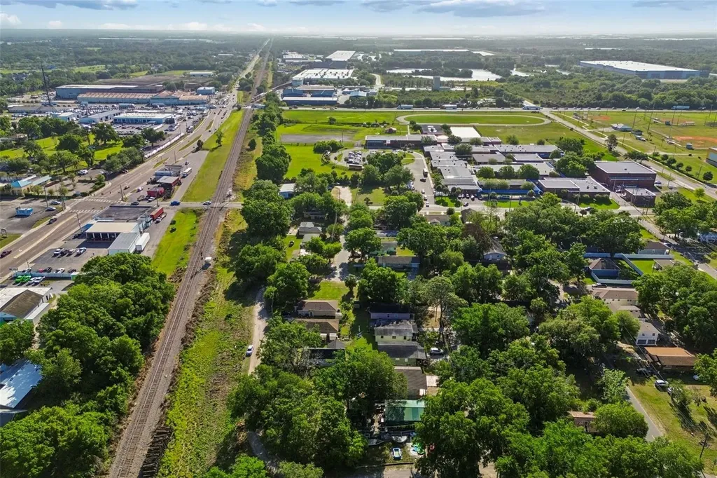 1401 Drane Street SE Plant City FL 33563