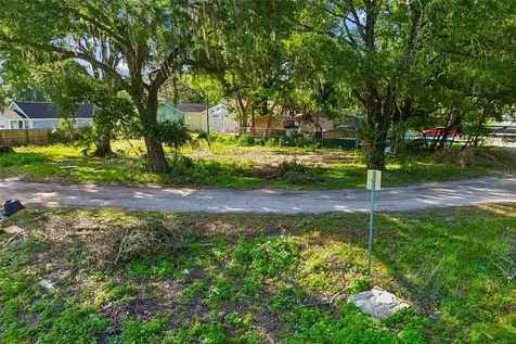 1401 Drane Street SE Plant City FL 33563
