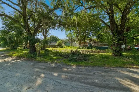 1401 Drane Street SE Plant City FL 33563