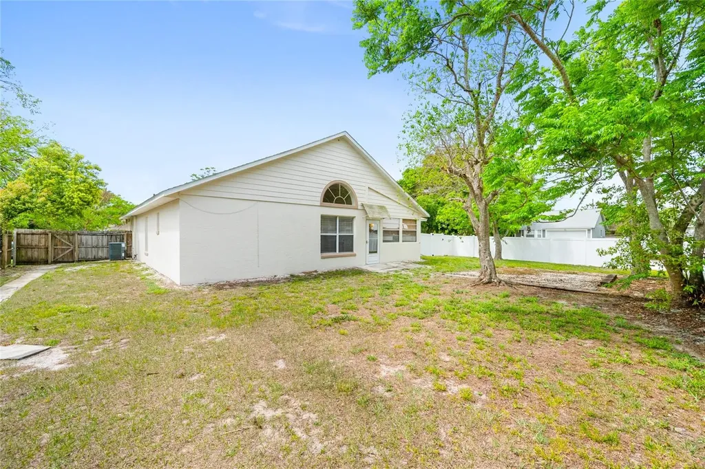 2419 Maywood Street Eustis FL 32726