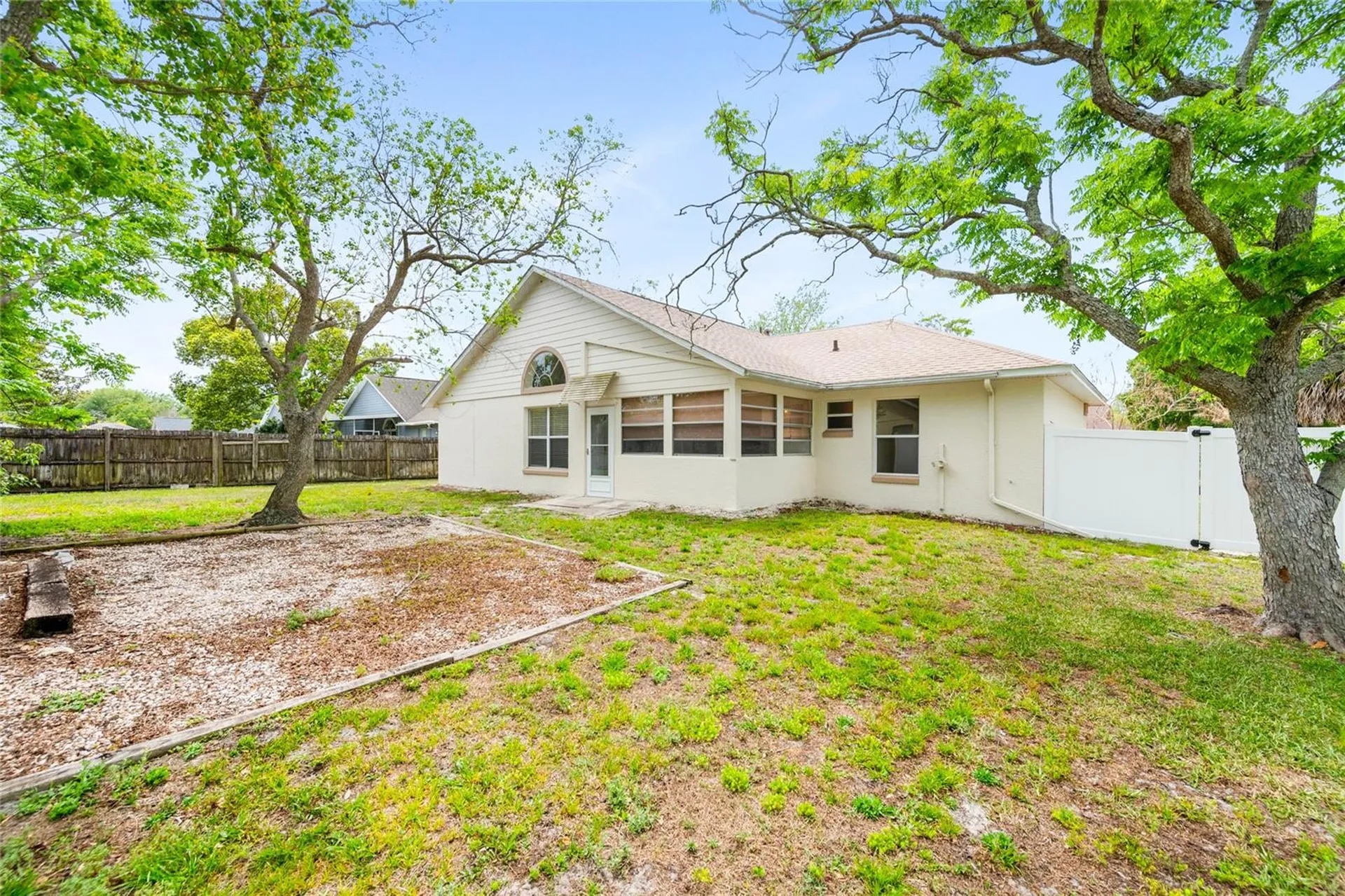 2419 Maywood Street Eustis FL 32726