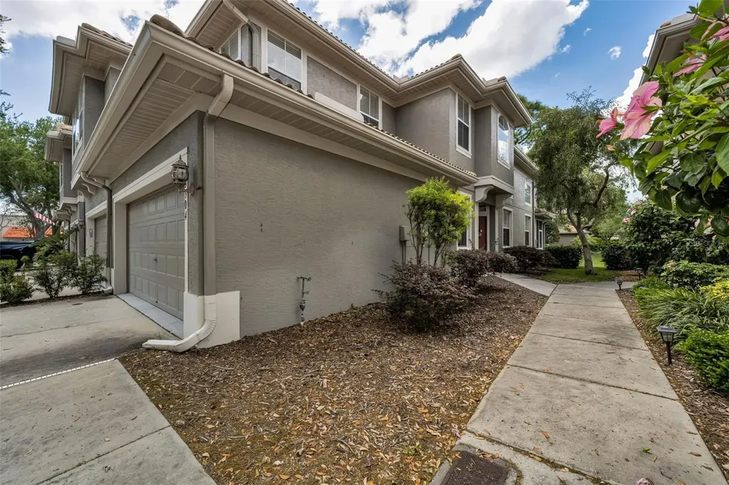 3304 Covered Bridge Drive E Dunedin FL 34698