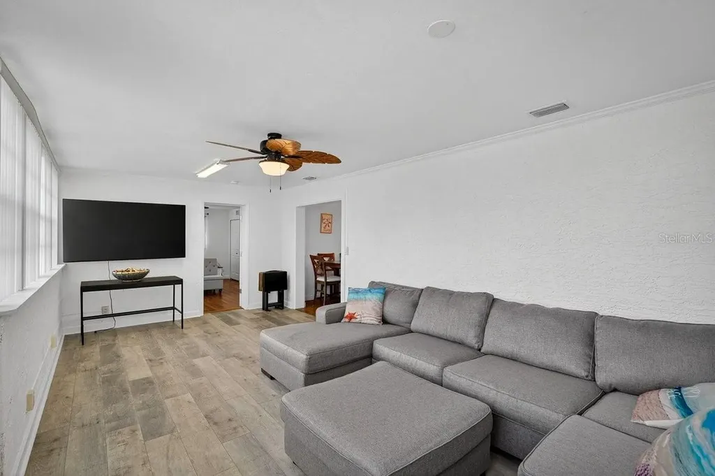 2538 Coral Way W Daytona Beach FL 32118