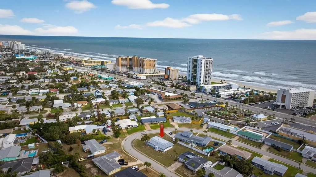 2538 Coral Way W Daytona Beach FL 32118
