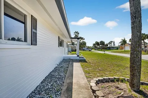 2538 Coral Way W Daytona Beach FL 32118