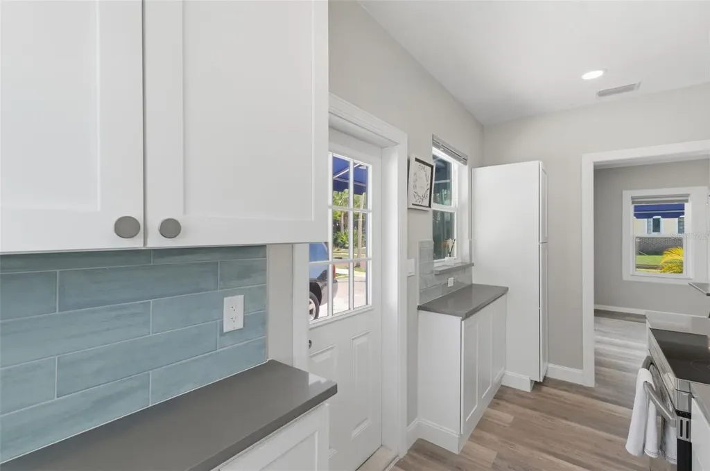 410 W Lemon Street Tarpon Springs FL 34689