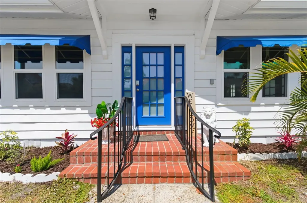 410 W Lemon Street Tarpon Springs FL 34689
