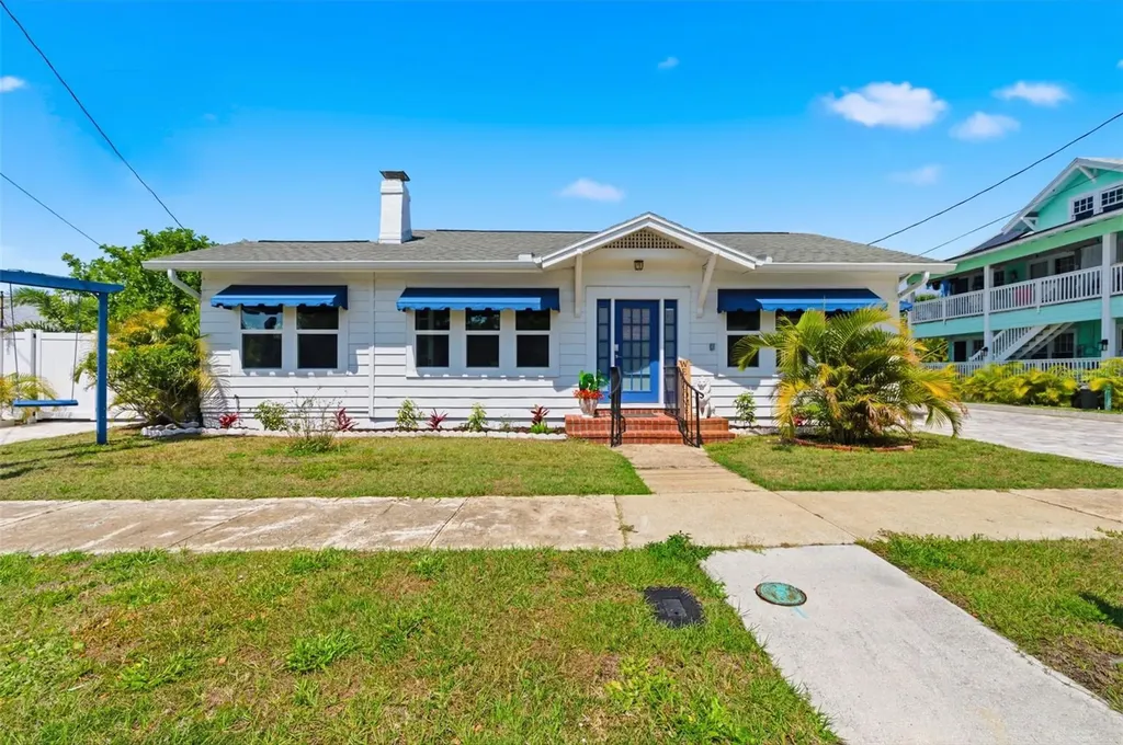 410 W Lemon Street Tarpon Springs FL 34689
