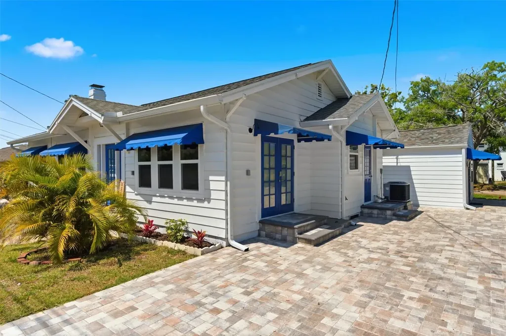 410 W Lemon Street Tarpon Springs FL 34689