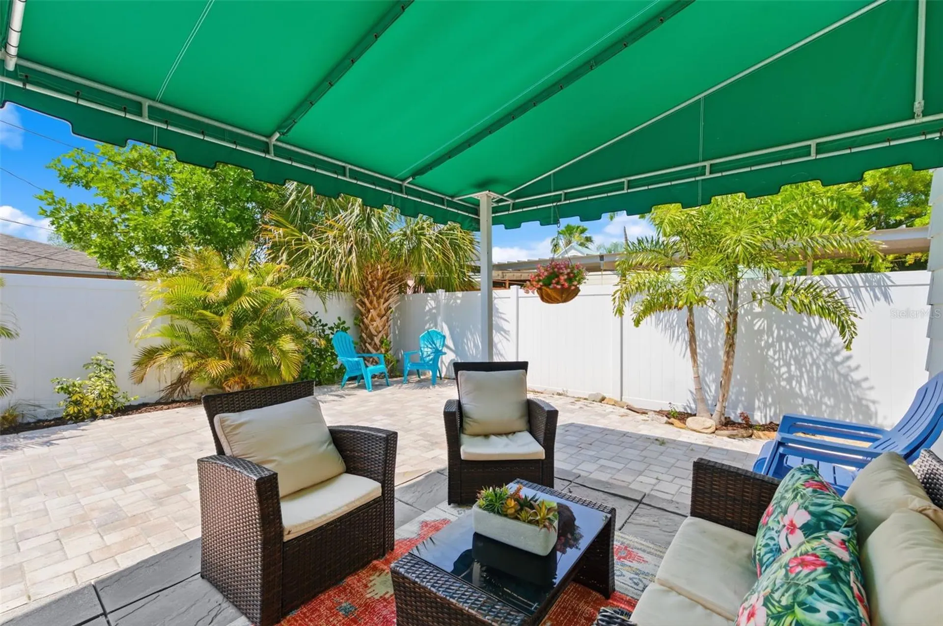 410 W Lemon Street Tarpon Springs FL 34689