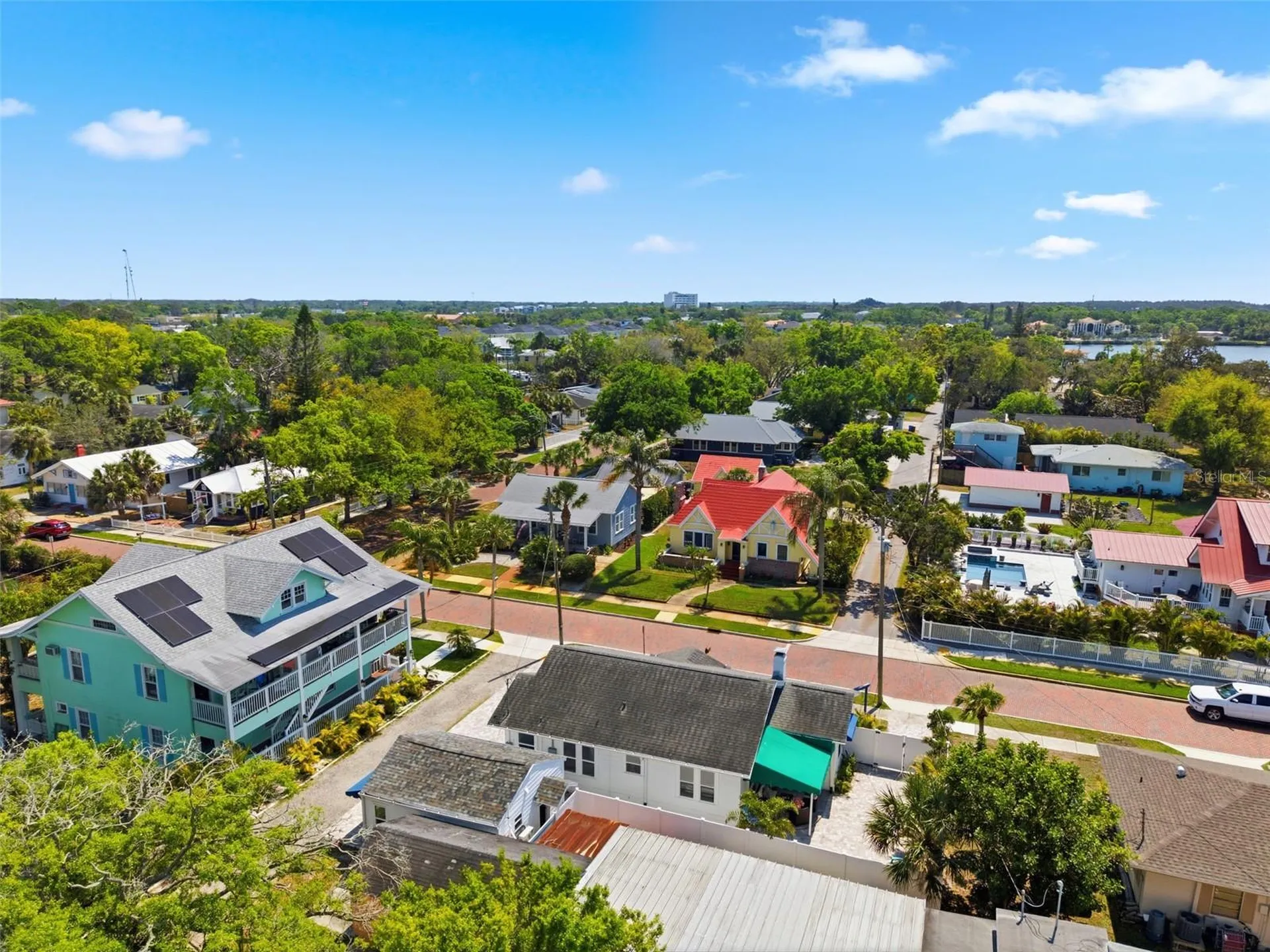 410 W Lemon Street Tarpon Springs FL 34689