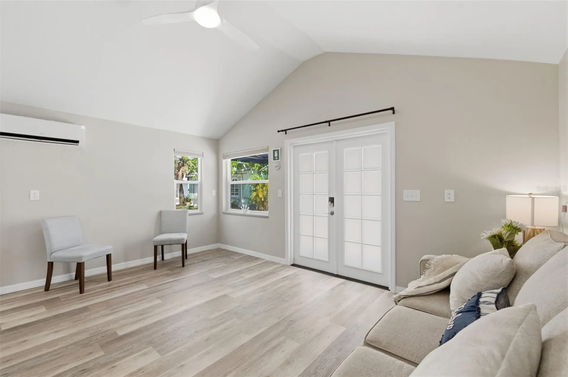 410 W Lemon Street Tarpon Springs FL 34689