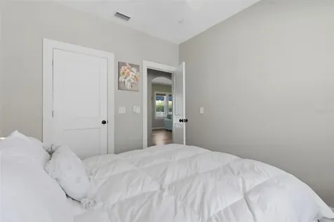 410 W Lemon Street Tarpon Springs FL 34689
